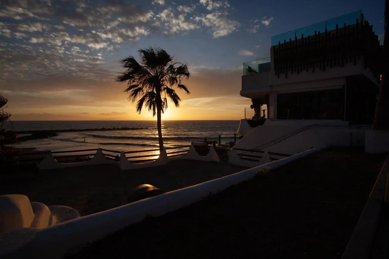 Apartamento en primera línea de playa, céntrico, tranquilo Playa de las Américas