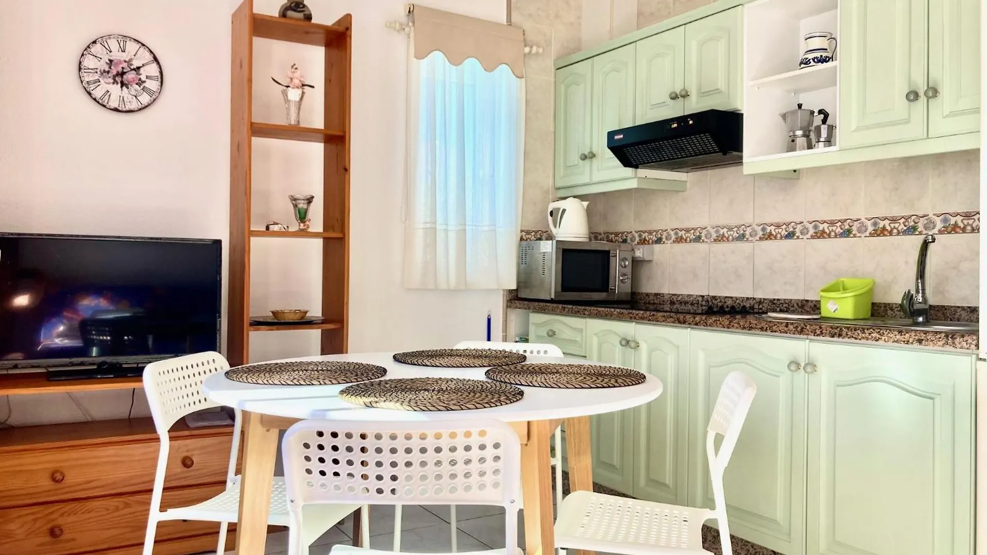 Apartamento En Primera Linea De Playa, Centrico, Tranquilo Playa de las Américas Apartman